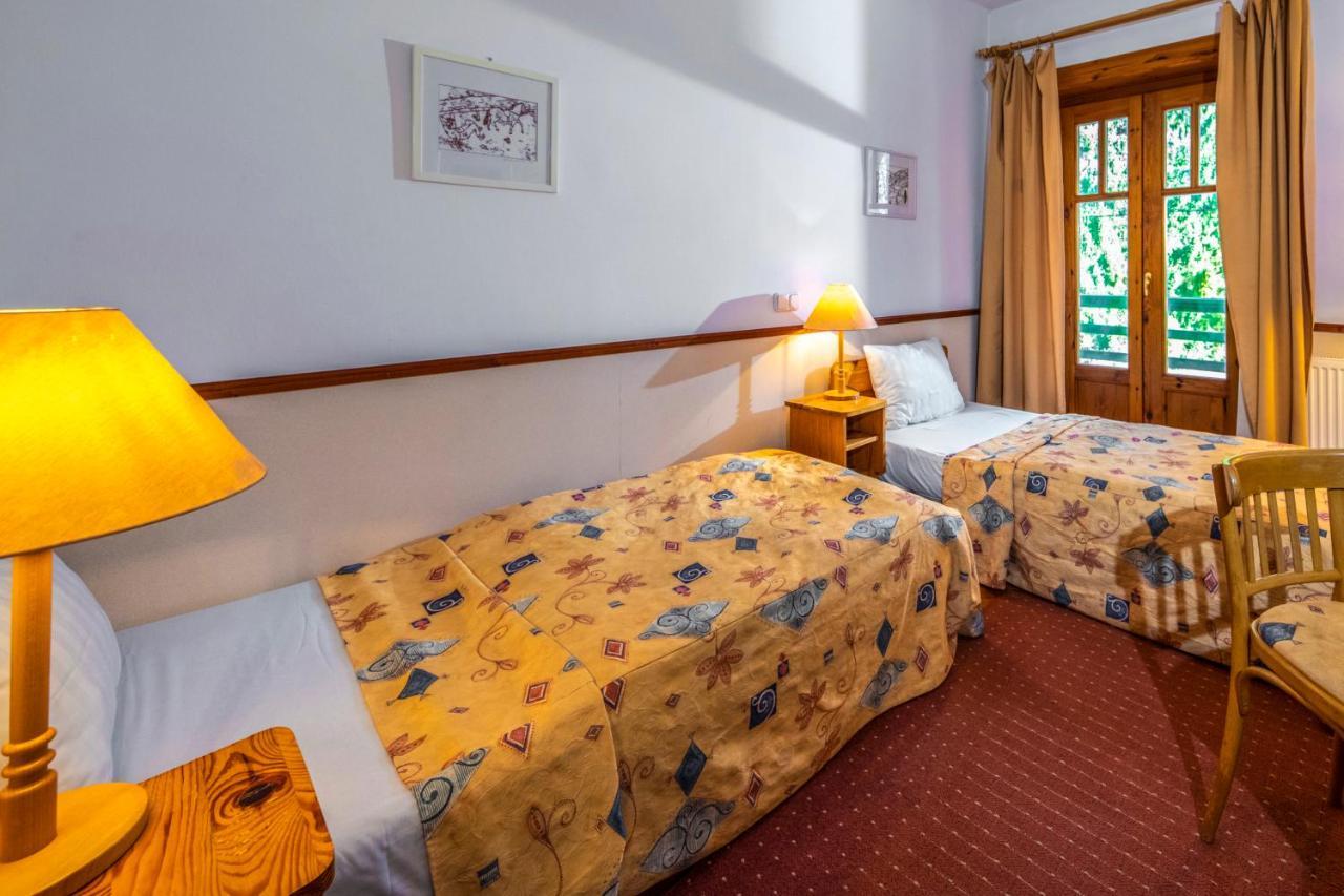 Bakony Hotel Bakonybel ภายนอก รูปภาพ