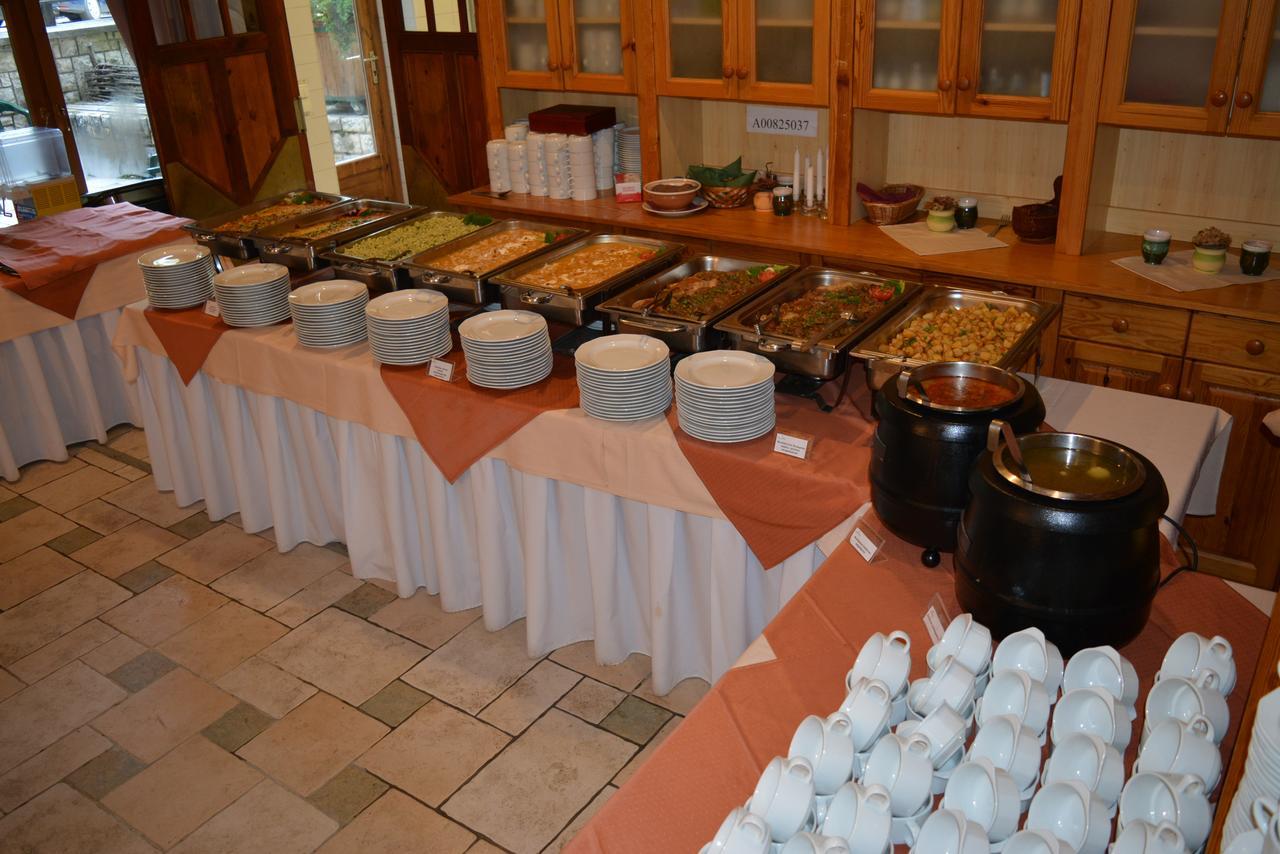 Bakony Hotel Bakonybel ภายนอก รูปภาพ