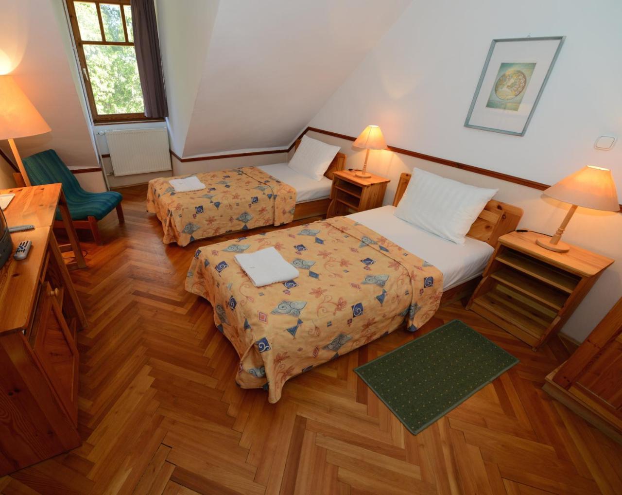 Bakony Hotel Bakonybel ภายนอก รูปภาพ