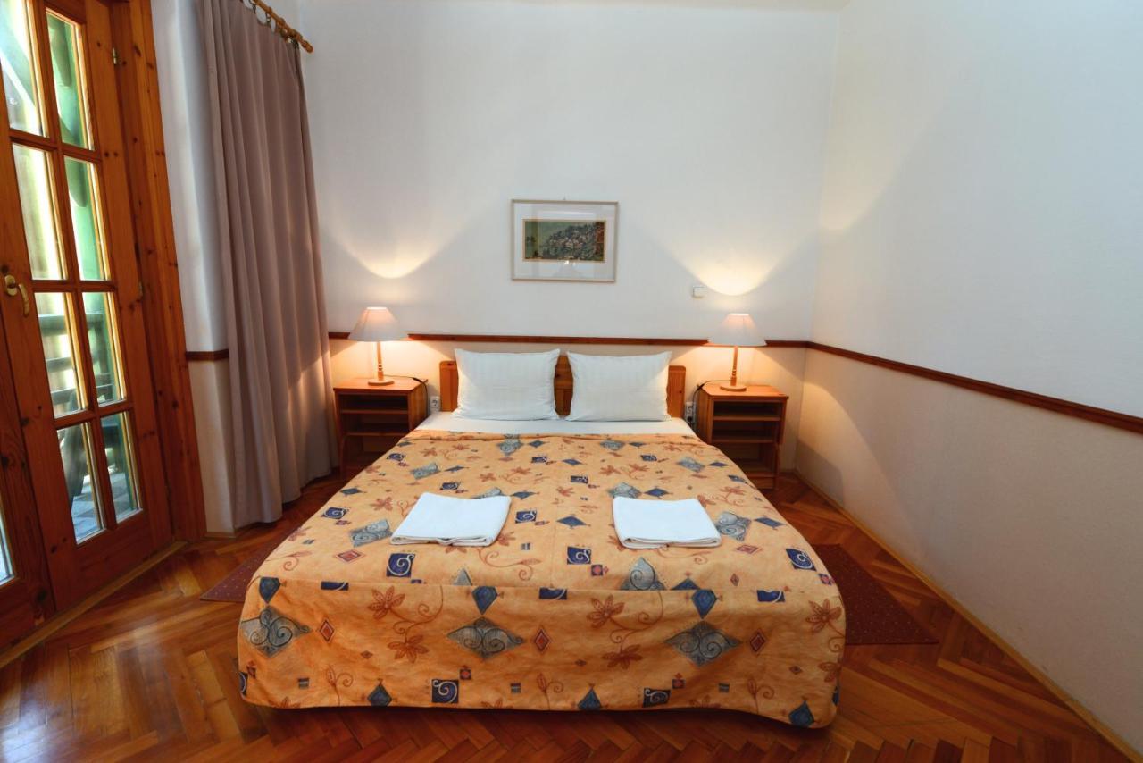 Bakony Hotel Bakonybel ภายนอก รูปภาพ