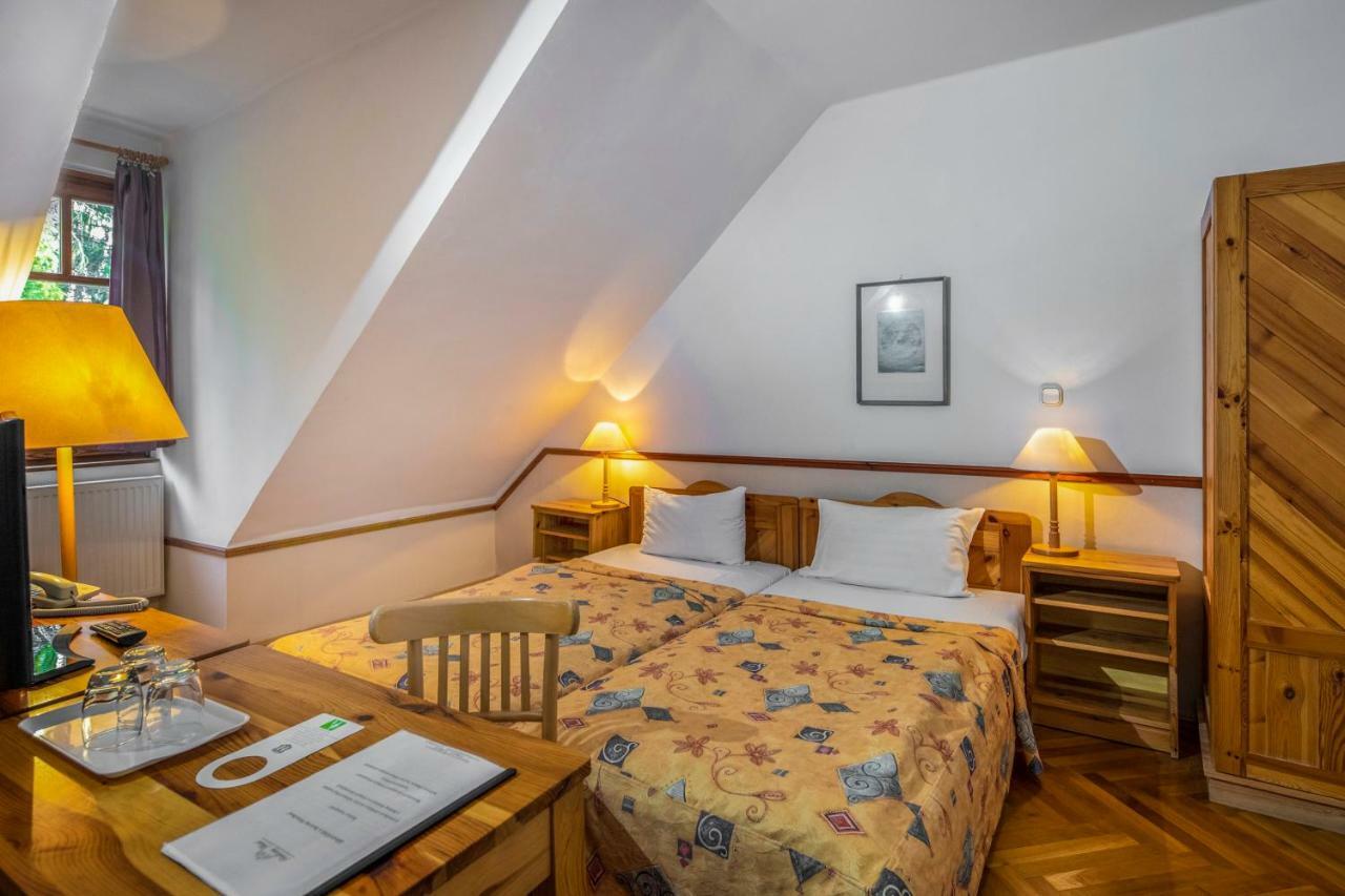 Bakony Hotel Bakonybel ภายนอก รูปภาพ